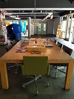 WOW Hostel Amsterdam