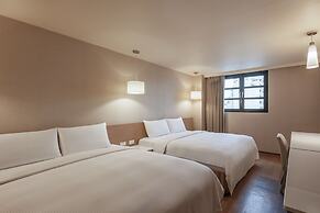 Kindness Hotel - Kaohsiung Main Station