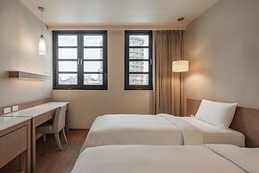 Kindness Hotel - Kaohsiung Main Station