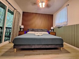 Wild Ginger Hotel