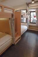 Fun Inn Taipei Hostel