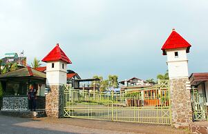 De Villa Istana Bunga by HouseinBandung