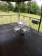 De Villa Istana Bunga by HouseinBandung