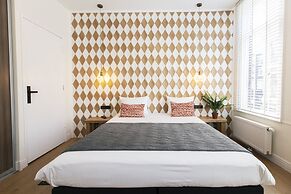 Quentin Hotel Golden Bear