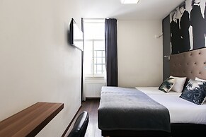 Quentin Hotel Golden Bear