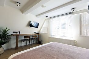 Quentin Hotel Golden Bear