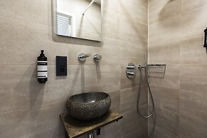 Quentin Hotel Golden Bear