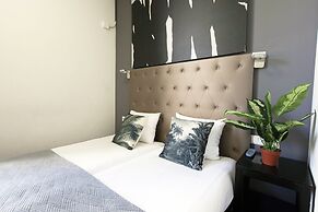 Quentin Hotel Golden Bear