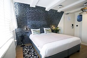 Quentin Hotel Golden Bear