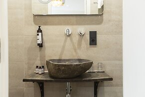 Quentin Hotel Golden Bear