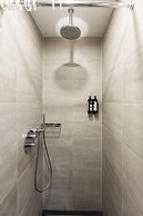 Quentin Hotel Golden Bear