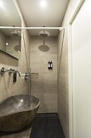 Quentin Hotel Golden Bear