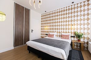 Quentin Hotel Golden Bear