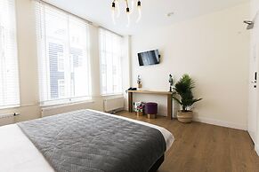 Quentin Hotel Golden Bear