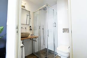 Quentin Hotel Golden Bear