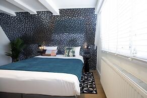 Quentin Hotel Golden Bear