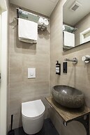 Quentin Hotel Golden Bear