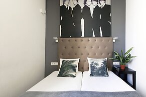 Quentin Hotel Golden Bear