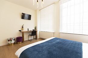 Quentin Hotel Golden Bear