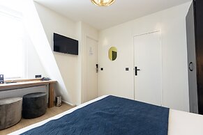 Quentin Hotel Golden Bear