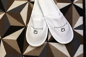 Quentin Hotel Golden Bear