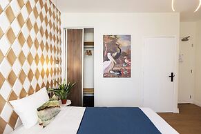 Quentin Hotel Golden Bear