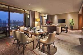 DoubleTree by Hilton Guangzhou Science City-Free Shuttle Bus Service D