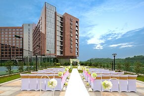 DoubleTree by Hilton Guangzhou Science City-Free Shuttle Bus Service D