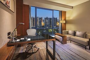 DoubleTree by Hilton Guangzhou Science City-Free Shuttle Bus Service D