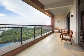 DoubleTree by Hilton Guangzhou Science City-Free Shuttle Bus Service D