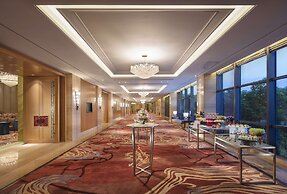 DoubleTree by Hilton Guangzhou Science City-Free Shuttle Bus Service D