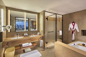 DoubleTree by Hilton Guangzhou Science City-Free Shuttle Bus Service D