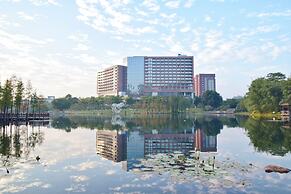 DoubleTree by Hilton Guangzhou Science City-Free Shuttle Bus Service D