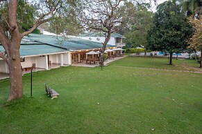 The Lakeside Hotel at Nuwarawewa