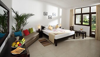 The Lakeside Hotel at Nuwarawewa