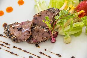 The Lakeside Hotel at Nuwarawewa