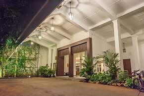 The Lakeside Hotel at Nuwarawewa