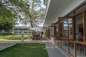 The Lakeside Hotel at Nuwarawewa