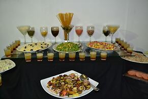 The Lakeside Hotel at Nuwarawewa