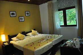 The Lakeside Hotel at Nuwarawewa