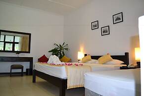 The Lakeside Hotel at Nuwarawewa