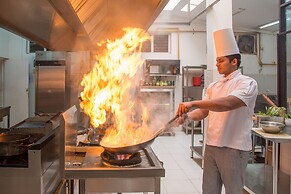 The Lakeside Hotel at Nuwarawewa