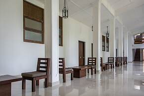 The Lakeside Hotel at Nuwarawewa