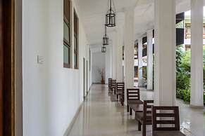 The Lakeside Hotel at Nuwarawewa