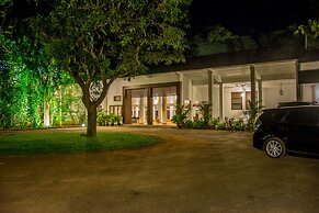 The Lakeside Hotel at Nuwarawewa