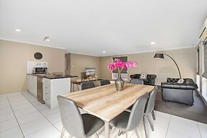 West End Motor Lodge