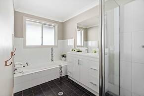 West End Motor Lodge