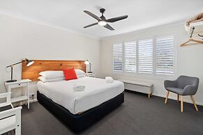 West End Motor Lodge