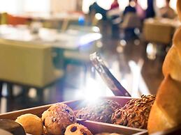 Novotel Ambassador Suwon