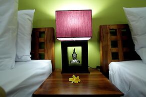 Maha Residence Guest House